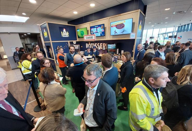 La rôtisserie qui met à l'honneur la volaille Label Rouge et les œufs de Loué est une fierté pour les 1 200 producteurs de la Cafel.